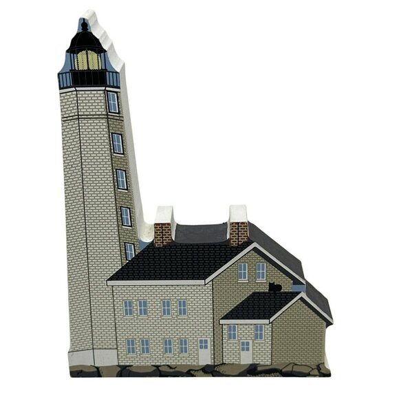 CAT’S MEOW Village New London Harbor Light Colonial Lighthouse 7" Wooden Decor - Picture 1 of 7